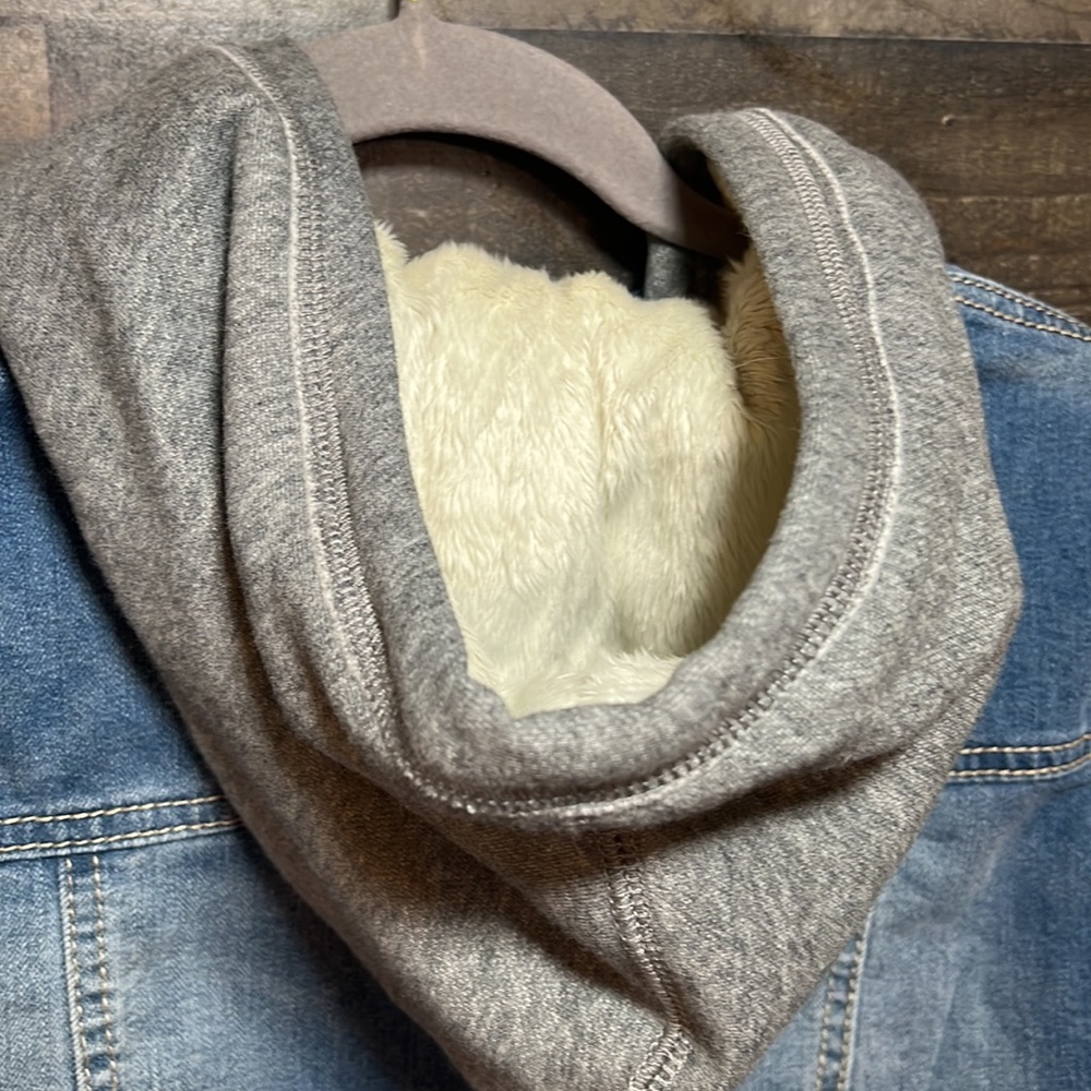 Vigoss Jean/Sweatshirt Patched Hooded Jacket - Picture 6 of 8